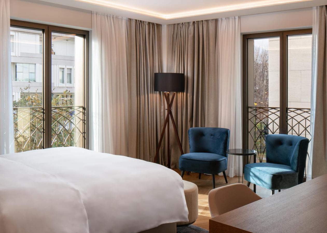 Radisson Collection Hotel, Magdalena Plaza Sevilla Bagian luar foto Deluxe room
