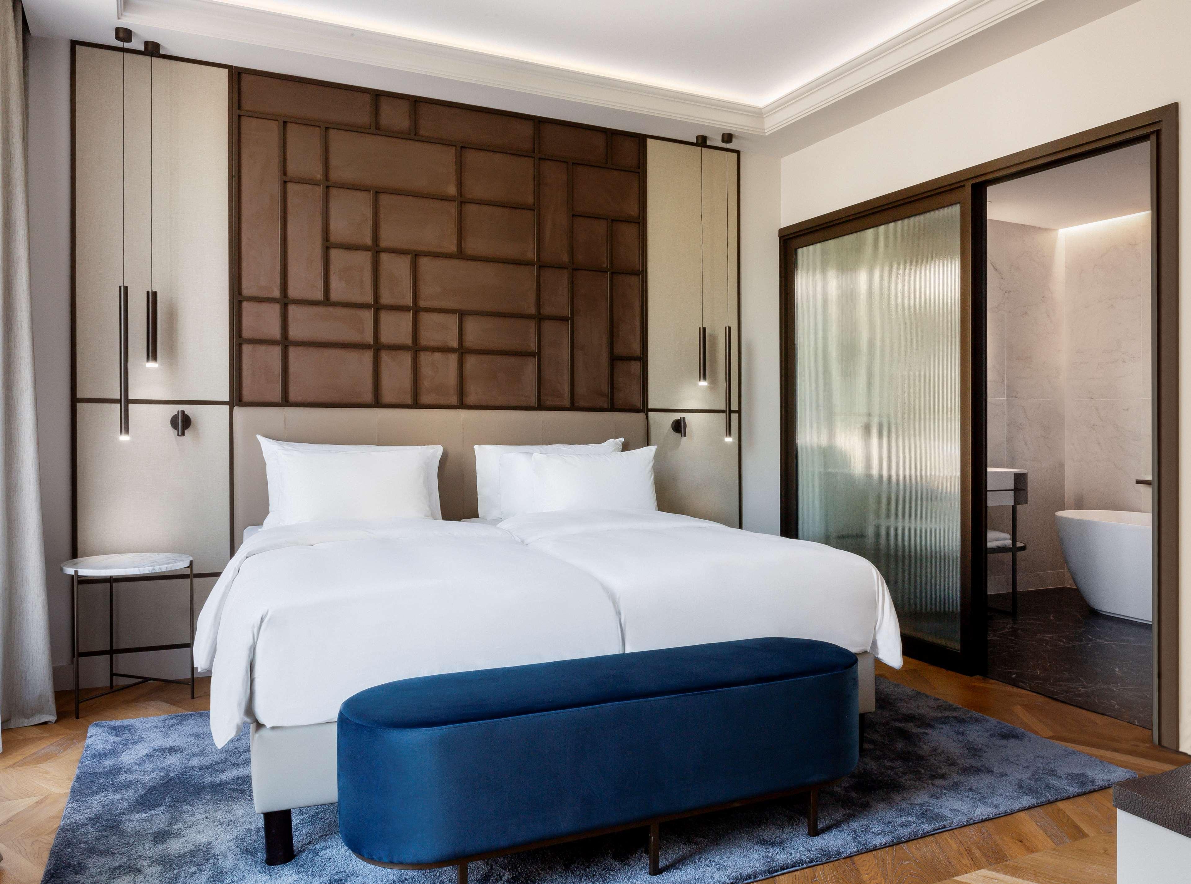Radisson Collection Hotel, Magdalena Plaza Sevilla Bagian luar foto Deluxe Suite