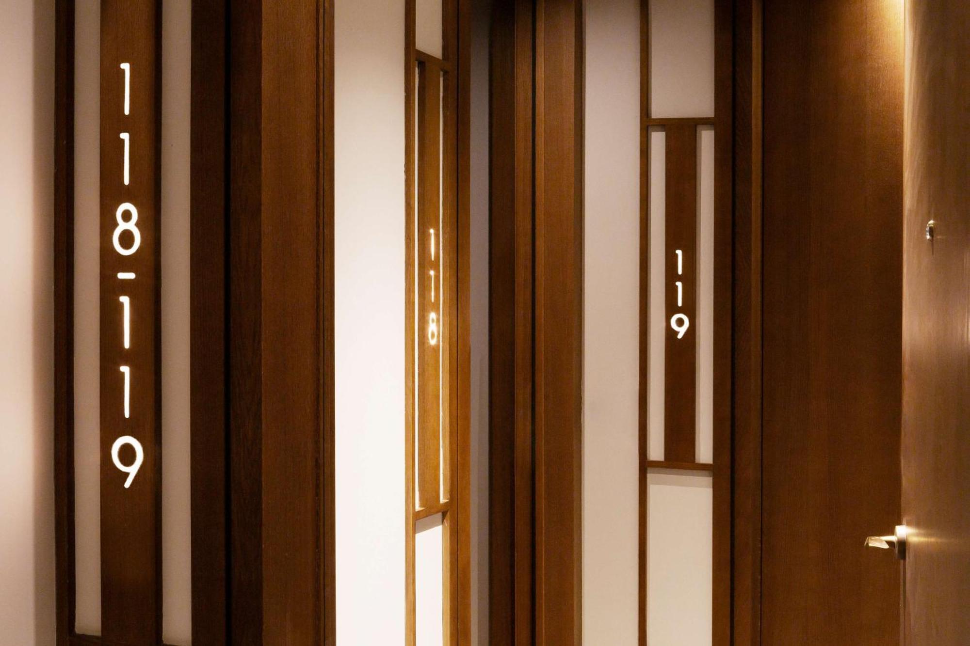 Radisson Collection Hotel, Magdalena Plaza Sevilla Bagian luar foto Rooms at the hotel